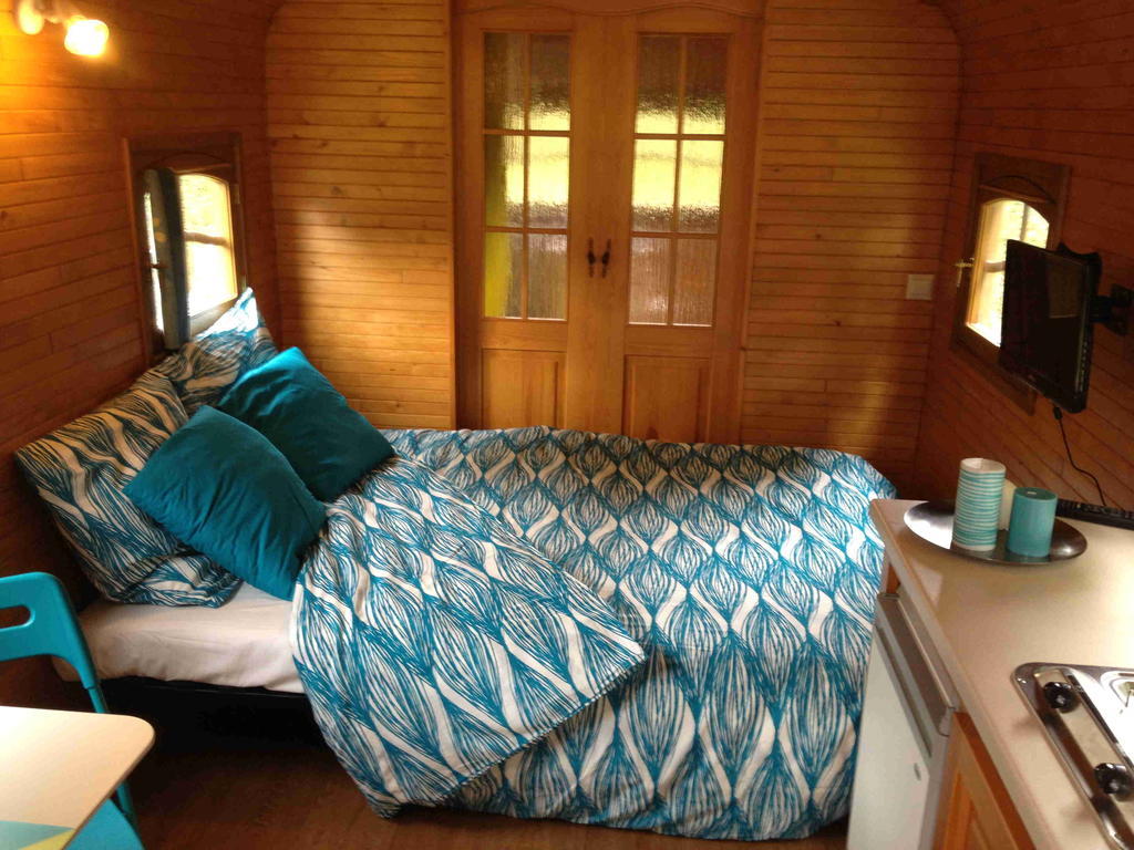 Villa Roulotte Du Petit Bois Theillement Zimmer foto